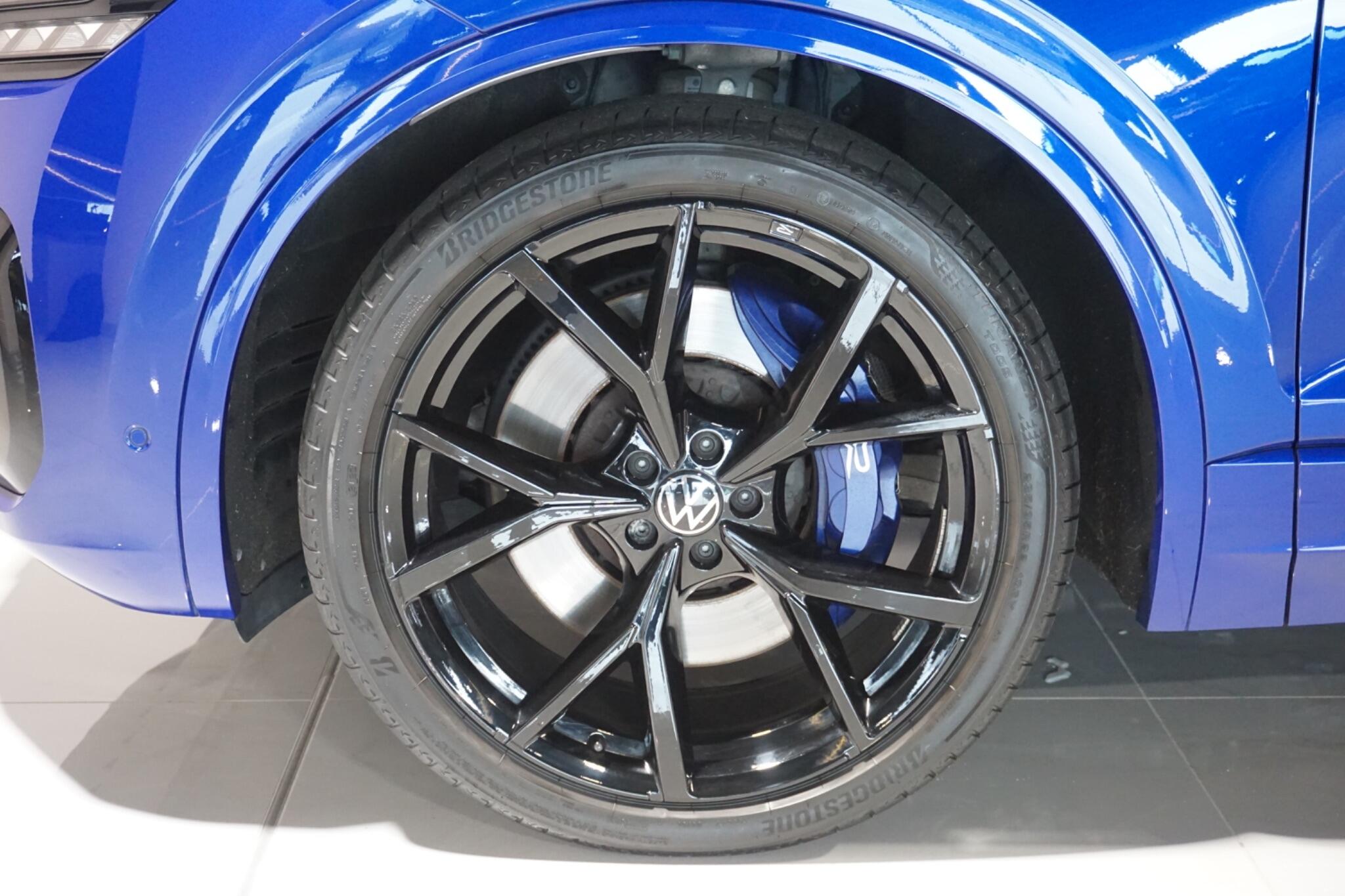 Volkswagen Touareg 3.0 V6 TSI eHybrid 14.3kWh R SUV 5dr Petrol Plug-in Hybrid Tiptronic 4Motion Euro 6 (s/s) (462 ps)